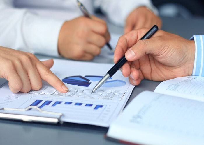 Tỉ lệ vốn sau khi điều chỉnh rủi ro được các công ty, doanh nghiệp sử dụng nhằm đánh giá khả năng có thể hoạt động tiếp được không