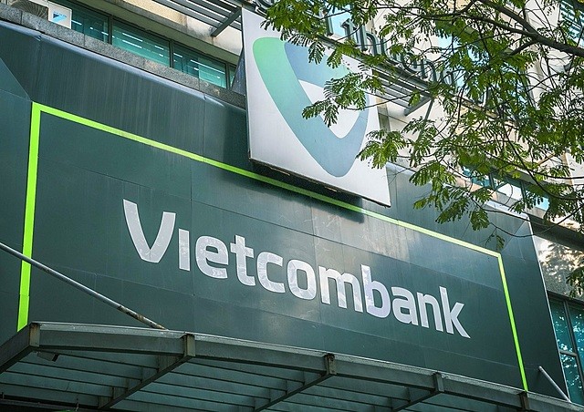 
Đối với nội dung phân phối lợi nhuận, Vietcombank dự kiến chi trả cổ tức bằng cổ phiếu cho các cổ đông từ toàn bộ lợi nhuận sau thuế của năm 2022 là hơn 21.000 tỷ đồng. Ảnh minh họa
