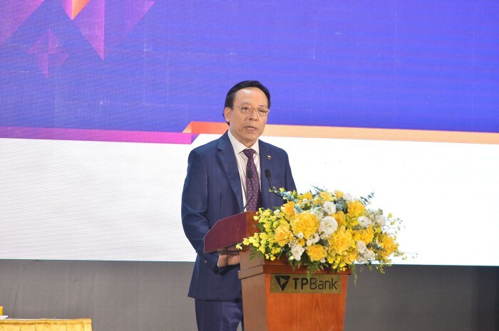 
Trong đại hội lần này, Chủ tịch HĐQT Đỗ Minh Phú cho biết, ngân hàng trong giai đoạn 5 năm qua 2028 - 2023 đã đạt được loạt kết quả tích cực
