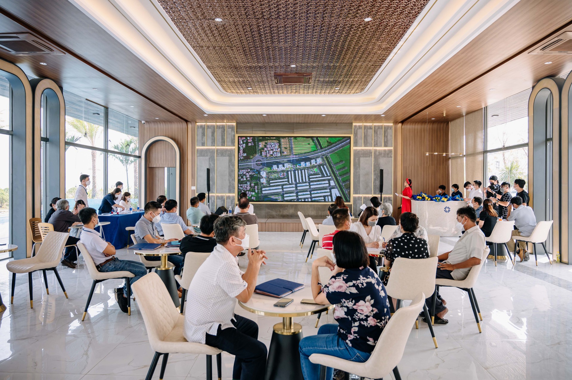 
Nhà đầu tư có thể đón đầu cơ hội “bật tăng” trở lại của thị trường bất động sản từ năm 2024
