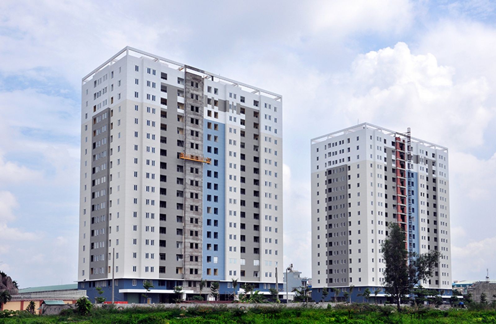 
Chung cư Tín Phong (Quận 12, TP Hồ Chí Minh)&nbsp;chưa được cấp giấy chứng nhận cho người mua nhà do đang tranh chấp giữa chủ đầu tư và đơn vị phát triển dự án.
