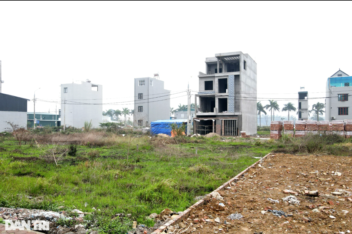 
Theo đánh giá của nhiều chuyên gia, việc bỏ khung giá đất sẽ xóa bỏ được "cơ chế 2 giá", giảm thất thoát ngân sách Nhà nước (Ảnh minh họa: Trần Kháng)
