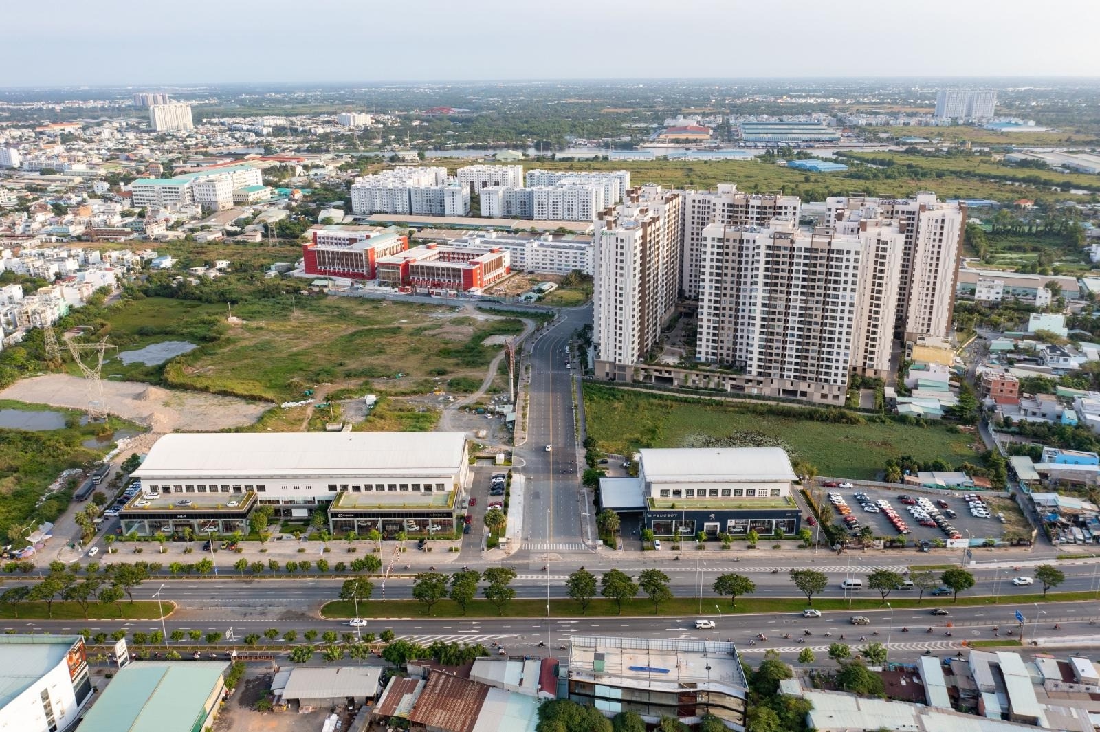 
Trong quý I này, các chủ đầu tư e ngại mở bán các dự án mới do những tác động bất lợi của việc kiểm soát tín dụng và sự lo lắng của khách hàng liên quan đến các vấn đề pháp lý, nguy cơ khủng hoảng kinh tế toàn cầu.
