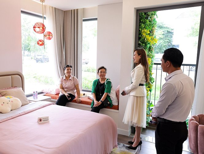 Khách hàng có thể xuống tiền giao dịch sau khi tham quan nhà mẫu, dự sự kiện giới thiệu