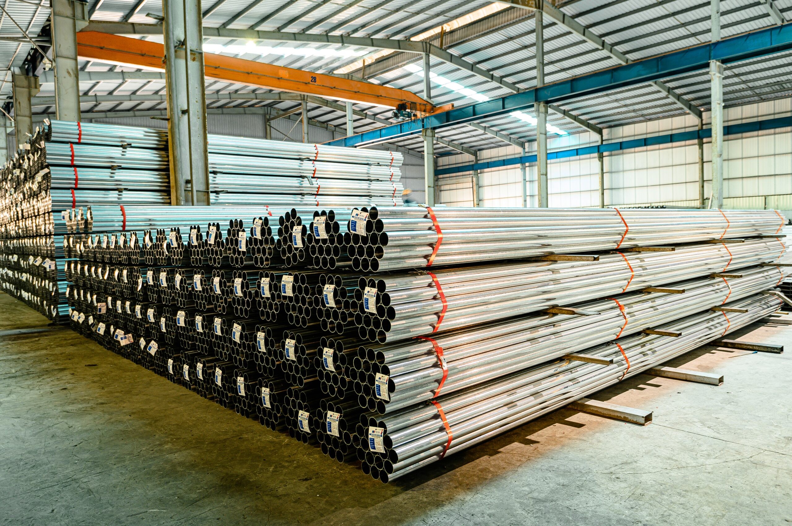 
Minh Ngọc Steel hoạt động chính ở trong lĩnh vực kinh doanh thép cuộn, thép ống/hộp các loại
