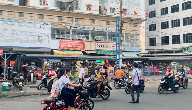 
Thị trường bất động sản "ảm đạm", môi giới TP. Hồ Chí Minh “chật vật” tìm khách

