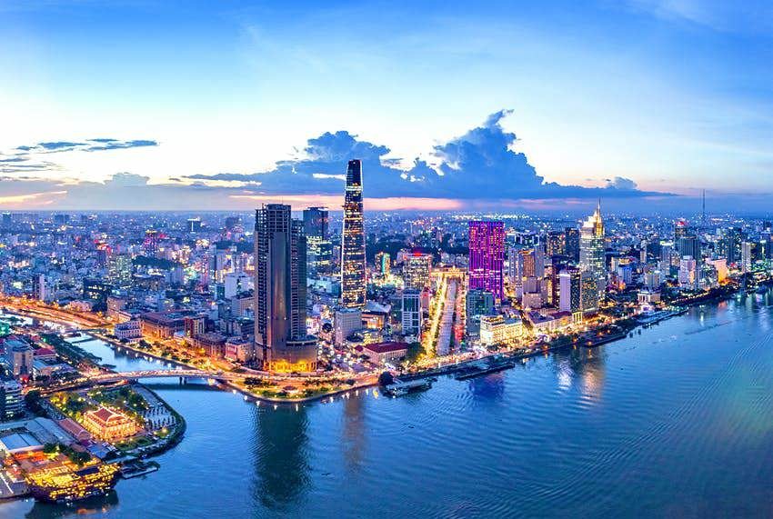 
TP Hồ Chí Minh đang lấy lại đà tăng trưởng kinh tế.
