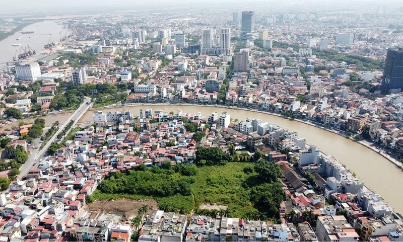 
Lãnh đạo TP Hải Phong luôn đốc thúc các địa phương đẩy nhanh tiến độ đấu giá quyền sử dụng đất để đẩy được các nguồn hàng đang tồn đọng.
