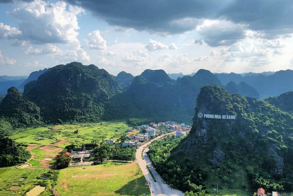 
Vườn Quốc gia Phong Nha - Kẻ Bàng 2 lần được UNESCO công nhận là Di sản thiên nhiên thế giới.

