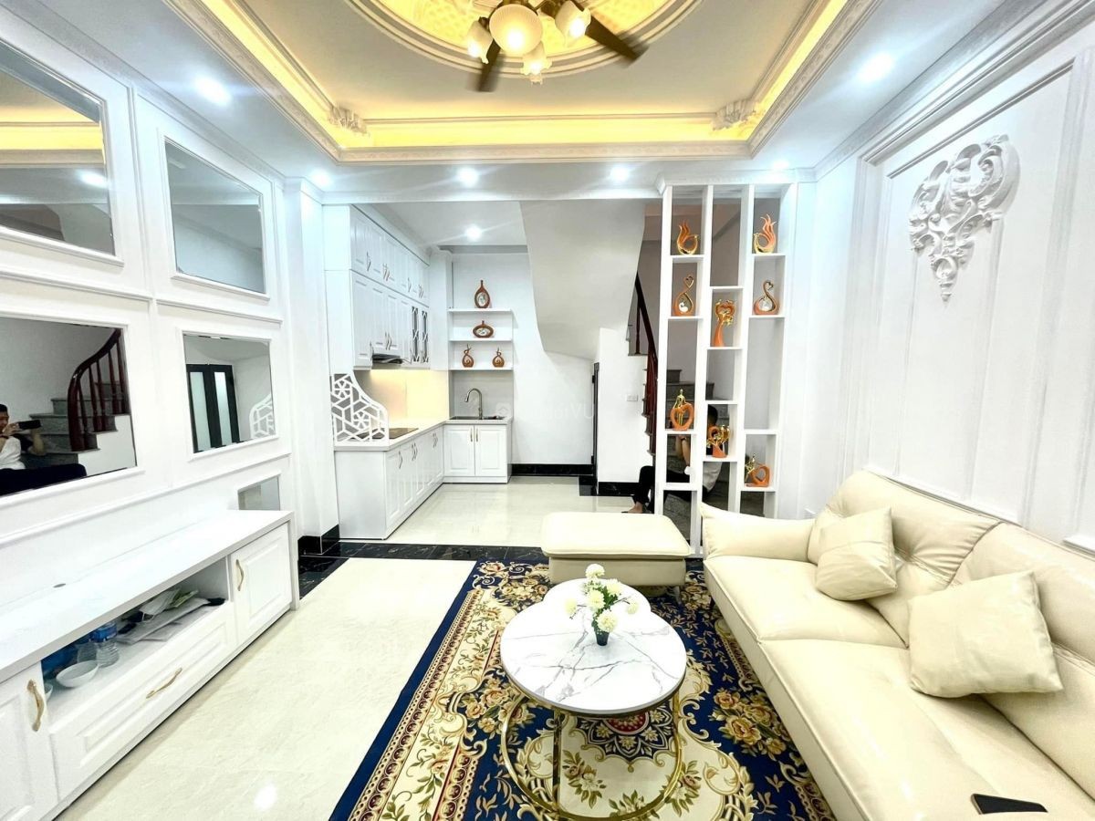 
Nhà riêng tại quận Tây Hồ luôn có giá cao nhất thị trường và không phải ai cũng mua được
