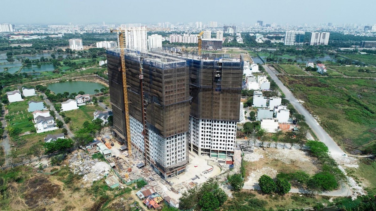 Thị trường BĐS cũng còn giải rắc số ít giao dịch có giá giảm sâu từ 40 - 50% vì ngộp tài chính