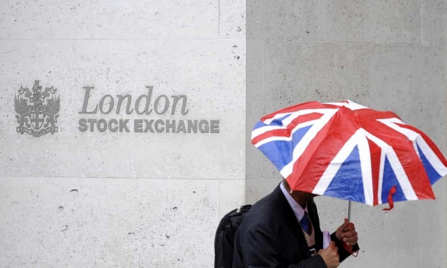 Sàn chứng khoán London là một trong bốn sàn giao dịch chứng khoán lớn nhất thế giới