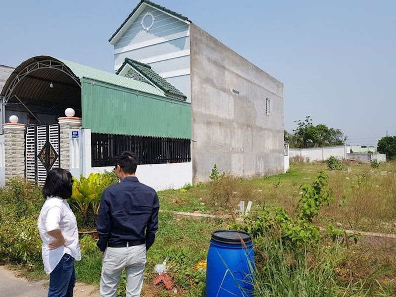 Trong nhiều năm qua, Luật Kinh doanh bất động sản 2014 đã ưu ái trao quyền cho các chủ đầu tư bất động sản được tự quyết định phương thức đưa sản phẩm của mình đến với khách hàng