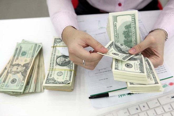 Trong bất kỳ loại giao dịch nào sẽ có một bên cung cấp sản phẩm và cũng là bên được nhận tiền, một bên còn lại là bên nhận sản phẩm và cũng là bên trả tiền