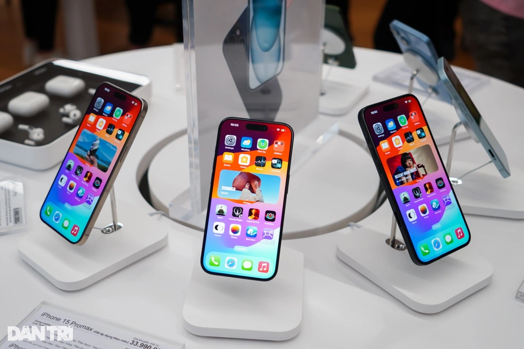 iPhone 15 đã chính thức lên kệ tại Việt Nam