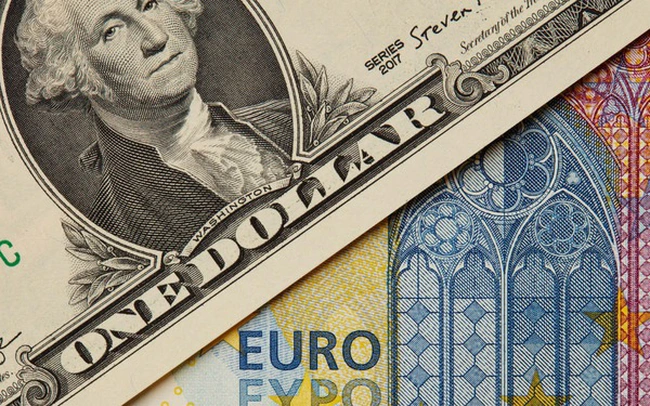 
Đồng Euro gần ngang giá đồng USD
