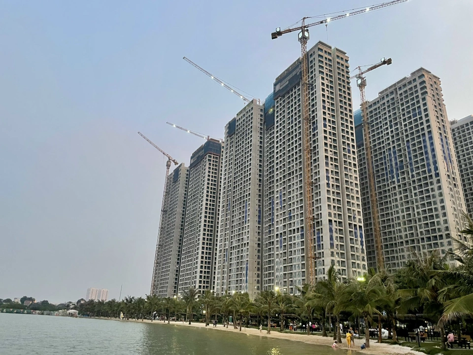
Giá nhà ở khu vực cận trung tâm Hà Nội ngày càng lên cao
