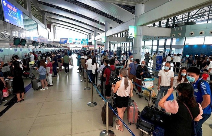 
Giá vé máy bay khứ hồi hạng phổ thông chặng TP HCM - Hà Nội lên tới 7 triệu đồng
