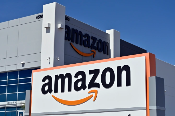 
Amazon trở thành công ty đại chúng đầu tiên trên toàn cầu bị mất 1.000 tỷ USD vốn hóa thị trường
