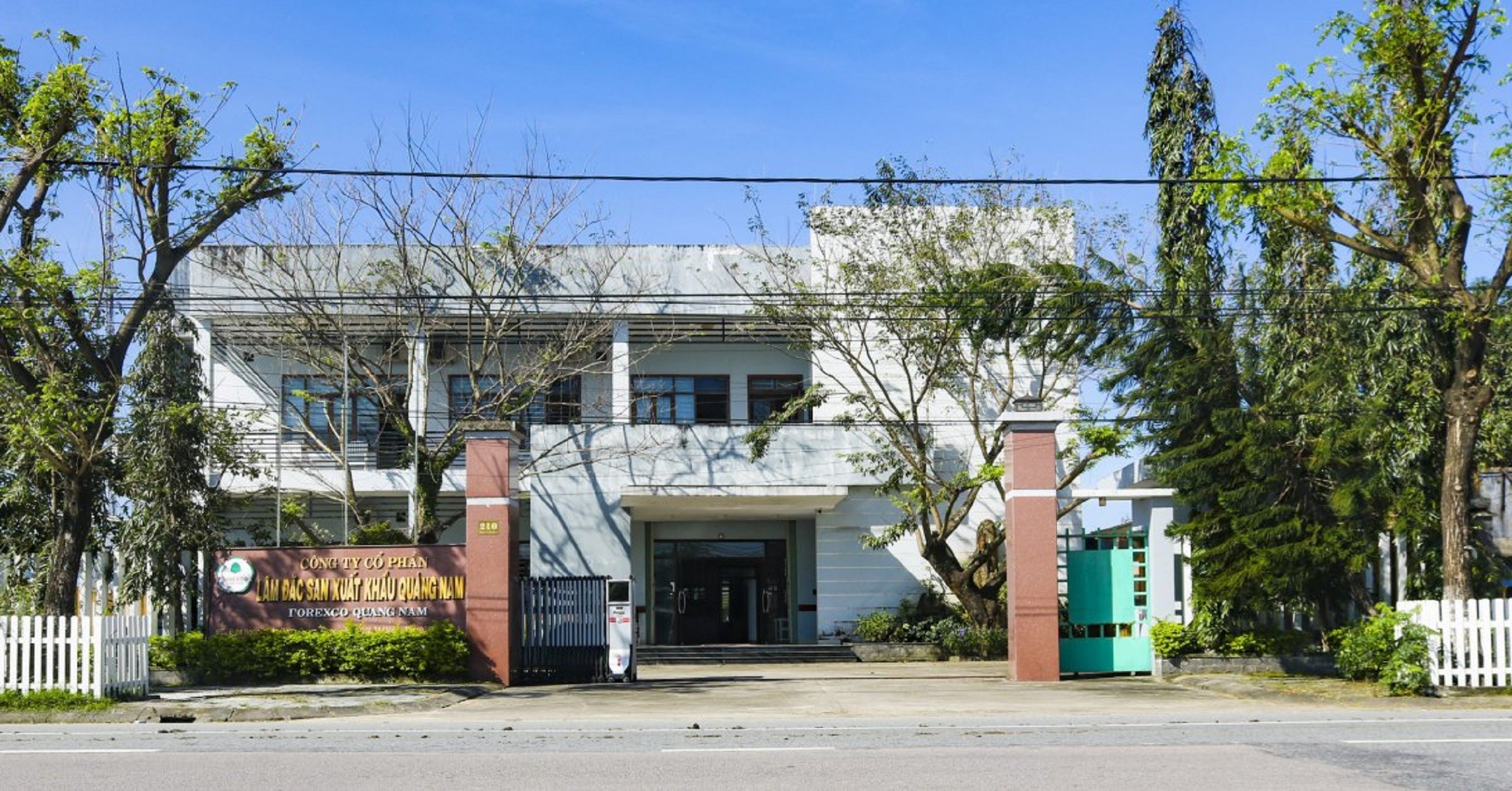 

Công ty cổ phần Lâm đặc sản Xuất khẩu Quảng Nam (Forexco – FRC) tiền thân là Xí nghiệp liên hiệp Lâm đặc sản Xuất khẩu Quảng Nam Đà Nẵng được thành lập vào ngày 29/11/1986
