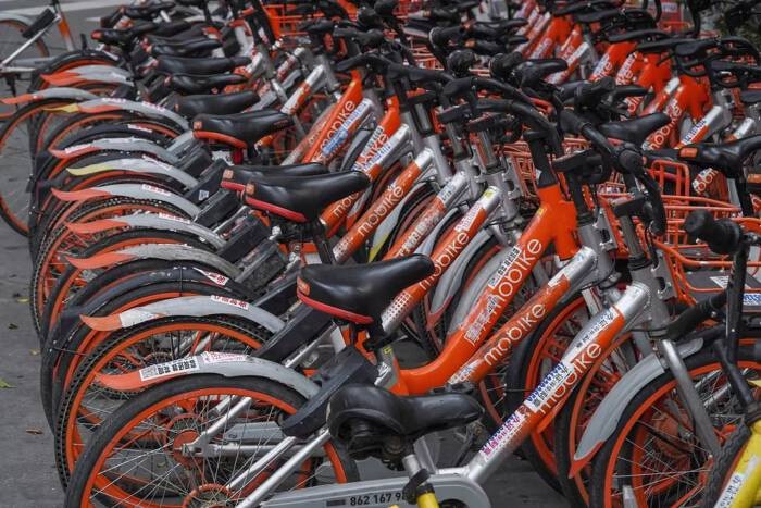 
Các dịch vụ chia sẻ xe đạp (bike-sharing) của Trung Quốc đã sống sót sau nhiều năm tạo ra cuộc chiến gay gắt về giá cả cũng như trải qua chu kỳ bùng nổ để có thể cố gắng thu được lợi nhuận
