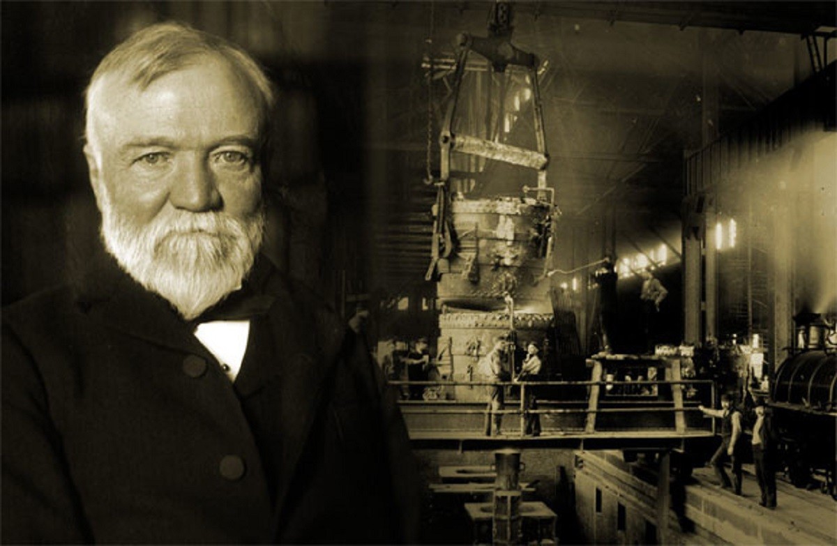 

Andrew Carnegie xuất thân trong một gia đình có cha là thợ dệt thu công
