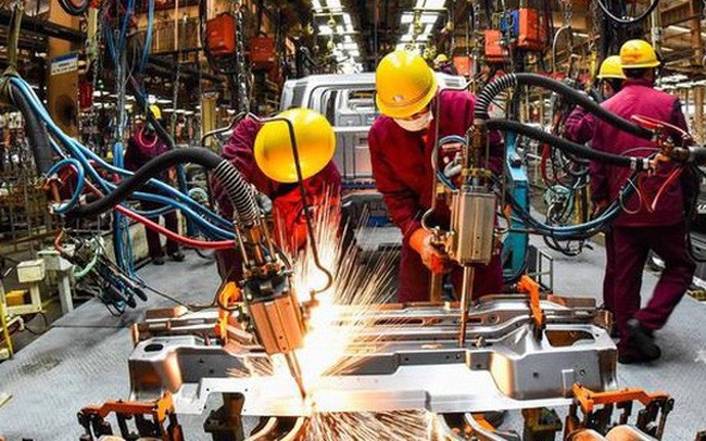 Vượt qua được những tác động tiêu cực của dịch bệnh COVID-19 thì thu ngân sách của Nhà nước trong năm 2021 vẫn tăng 3,7% so với năm 2020 và tăng cao hơn so với tăng trưởng kinh tế