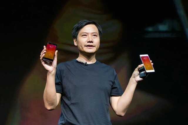
Với tài thao lược của nhà sáng lập kiêm CEO Lei Jun (Lôi Quân) thì Xiaomi không chỉ dừng lại ở việc sản xuất điện thoại thông minh giá rẻ mà còn trở thành đế chế công nghệ đủ sức để thách thức những tên tuổi lớn như Samsung hay Apple
