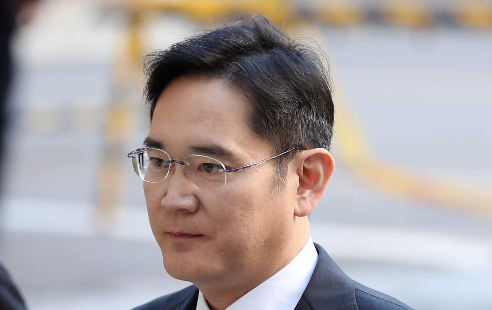 
Theo tờ The Korea Herald, chủ tịch của Tập đoàn Samsung, ông Lee Jae-yong dự kiến cũng sẽ có một buổi gặp mặt với Chủ tịch nước Nguyễn Xuân Phúc
