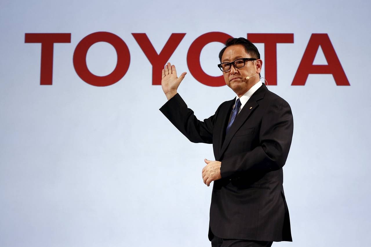 
Vào đầu tháng này thì Chủ tịch Toyota cũng cho biết các chính sách khuyến khích bắt buộc đối với mặt hãng xe điện của chính phủ cũng đã gây ra cuộc chạy đua ngầm giữa những nhà sản xuất ô tô với mục đích giúp những chiếc xe điện có thể xuất hiện trên đường càng sớm càng tốt
