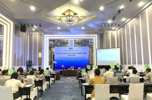 
Ngày 30/6/2022, CTCP Chứng khoán VIX (mã chứng khoán VIX - sàn HSX) đã tổ chức Đại hội đồng cổ đông (ĐHĐCĐ) thường niên năm 2022 tại Khách sạn Melia Hanoi
