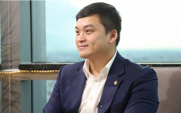 
Vị CEO 9x thừa nhận, bản thân anh đủ năng lực để theo đuổi những con đường khác nhưng cuối cùng lại đi theo cha mình, chọn gắn bó với ngành xây dựng
