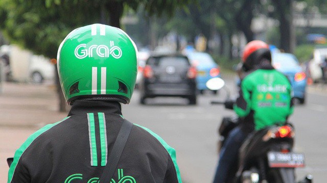 
Theo số liệu của Statista, trong năm 2020 tại thị trường Việt Nam, Grab, Gojek và Be là 3 cái tên hàng đầu trong thị trường gọi xe trực tuyến và chiếm tới gần 99% thị phần
