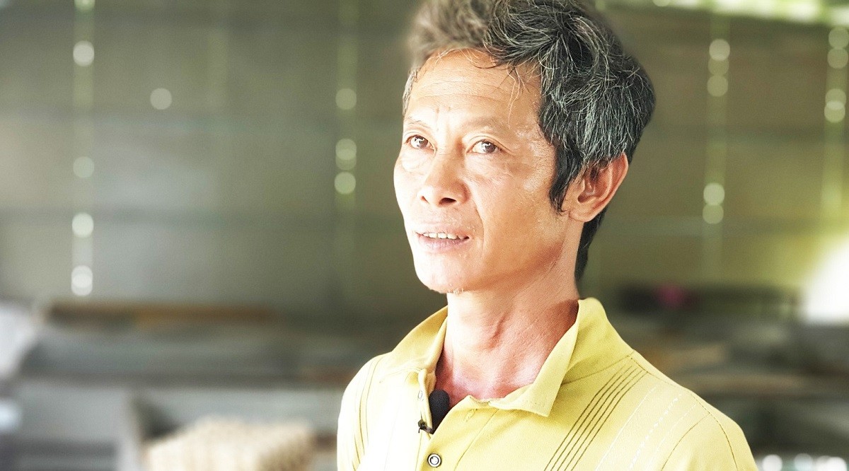 

&nbsp;Ông Lê Thanh Tường (49 tuổi) là nông dân nuôi dế Thái vàng nhiều nhất tại ấp An Hiệp, xã Lộc Hòa
