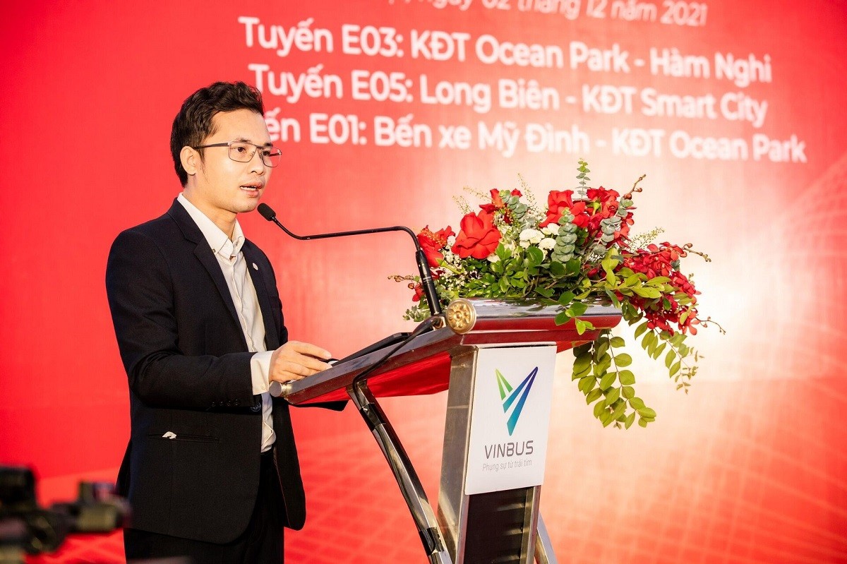 
Nguyễn Văn Thanh (sinh năm 1992) - hiện đang là Phó Tổng Giám đốc của Công ty TNHH Dịch vụ Vận tải Sinh thái VinBus (trực thuộc Vingroup)
