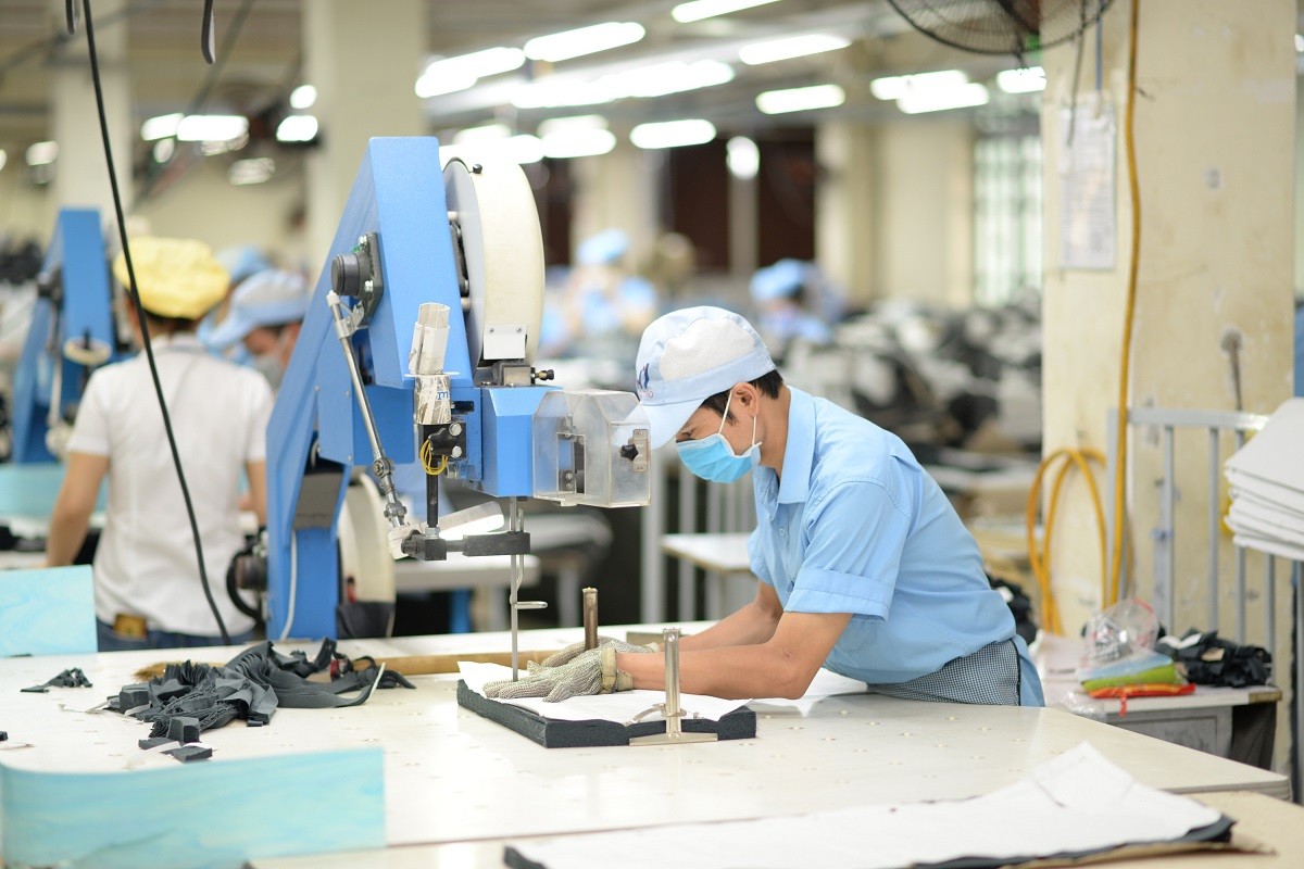 

Hiệp hội Dệt may Việt Nam (VITAS) cho biết trong 6 tháng đầu năm 2022, kim ngạch xuất khẩu dệt may ước đạt 22,3 tỷ USD, tăng 17,7%
