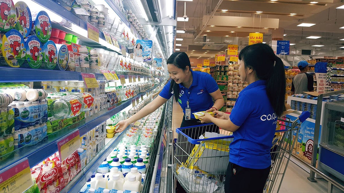 Trong báo cáo với lãnh đạo của TP. Hồ Chí Minh, Tổng Giám đốc Saigon Co.op - ông Nguyễn Anh Đức cho biết năm 2022, đơn vị đã đạt doanh số 30.888 tỷ đồng, so với cùng kỳ vượt 216 tỷ và đạt mức 99% kế hoạch đã đề ra