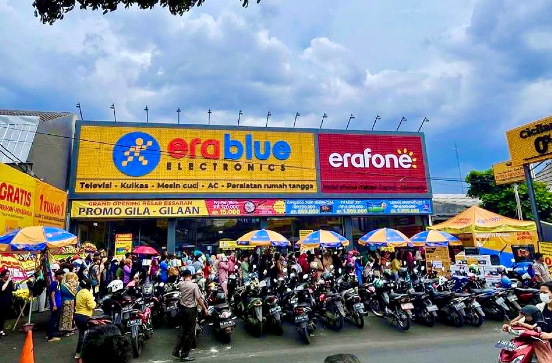 
Có thể thấy, việc MWG mới mở có 5 cửa hàng Era Blue trong thời gian 5 tháng chào sân đã khiến cho người khác cảm thấy ngạc nhiên
