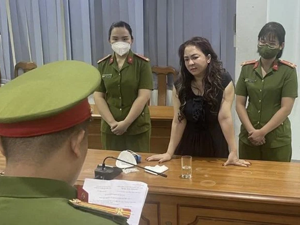 
Ngày 24/3, Công an TP.HCM đã tiến hành khởi tố vụ án, khởi tố bị can và ra lệnh tạm giam đối với bà Nguyễn Phương Hằng về hành vi lợi dụng quyền tự do dân chủ xâm phạm lợi ích của Nhà nước, quyền và lợi ích của cá nhân
