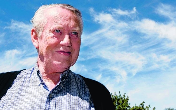 
Dù mang tiếng là tỷ phú nhưng Chuck Feeney lại không có nhà đẹp xe sang hay bất kỳ vật dụng xa xỉ nào
