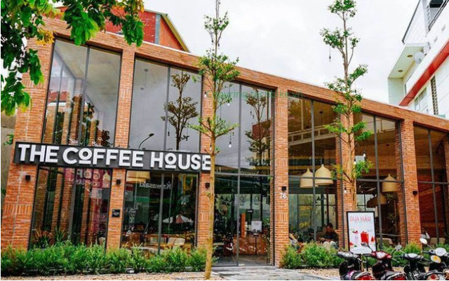 
Từ thông tin trên website của Seedcom, công ty hiện đang chi phối nhiều công ty khác và sở hữu hàng loạt các thương hiệu nổi tiếng: The Coffee House, Cầu Đất Farm, Juno, Hnoss, King Food, Haravan, Scommerce (Giao Hàng Nhanh + Ahamove), New Retail CPG.
