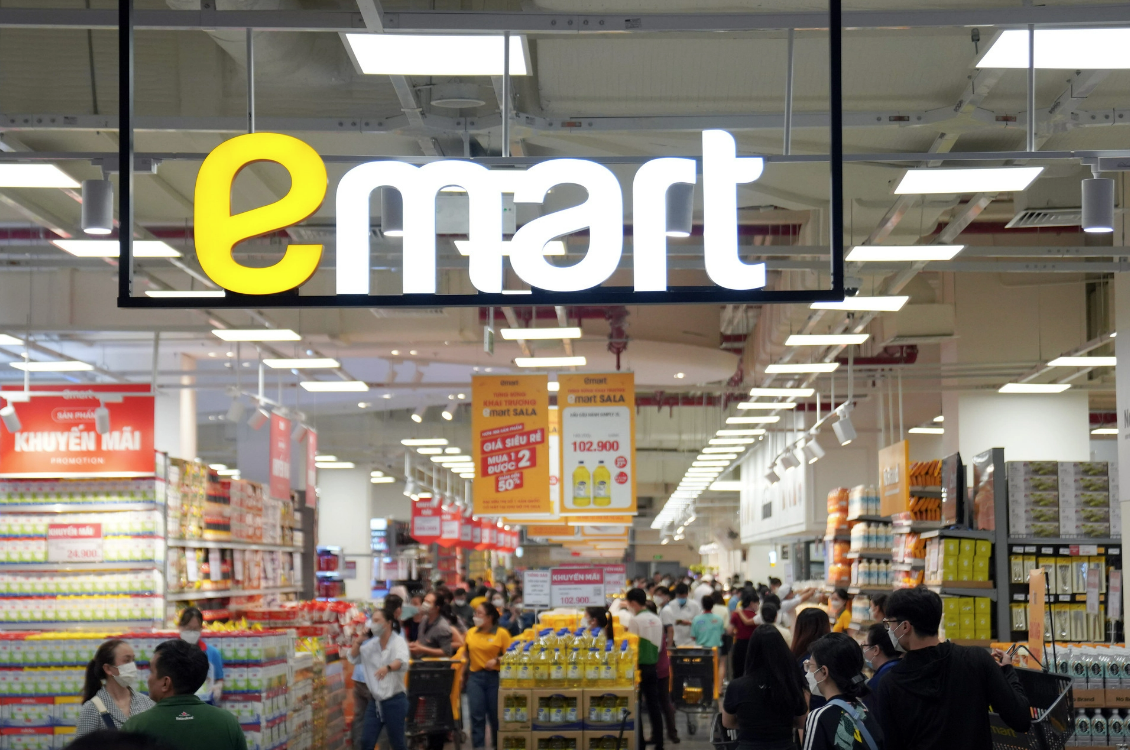 
Tính riêng trong nửa đầu năm nay, Emart Gò Vấp đã ghi nhận mức tăng trưởng 16% về doanh thu so với cùng kỳ, dự kiến siêu thị này sẽ mang về khoảng 1.560 tỷ đồng trong cả năm 2022 chưa bao gồm VAT
