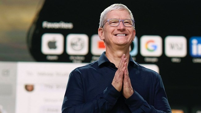 
Tháng 8 vừa qua, Tim Cook - CEO Apple cũng nhắc đến Việt Nam như một trong số 4 thị trường ghi nhận doanh thu ở mức hơn 2 con số và đóng góp nhiều vào khoản doanh thu kỷ lục 83 tỷ USD của hãng trong quý 2/2022
