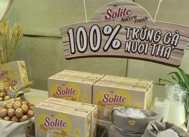
Để tiếp nối chiến lược ESG, nhãn hàng Solite thuộc Mondelez Kinh Đô vừa công bố sản phẩm bánh bông lan kem bơ sữa Solite Nature Fresh sử dụng 100% trứng từ gà nuôi thả (cage-free eggs)
