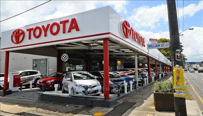 
Tờ Financial Times nhận định rằng Toyota lại đang có một khuyết điểm lớn, do họ đã quá tập trung vào việc cải tiến những mẫu xe truyền thống mà vô tình bỏ quên việc sản xuất xe điện
