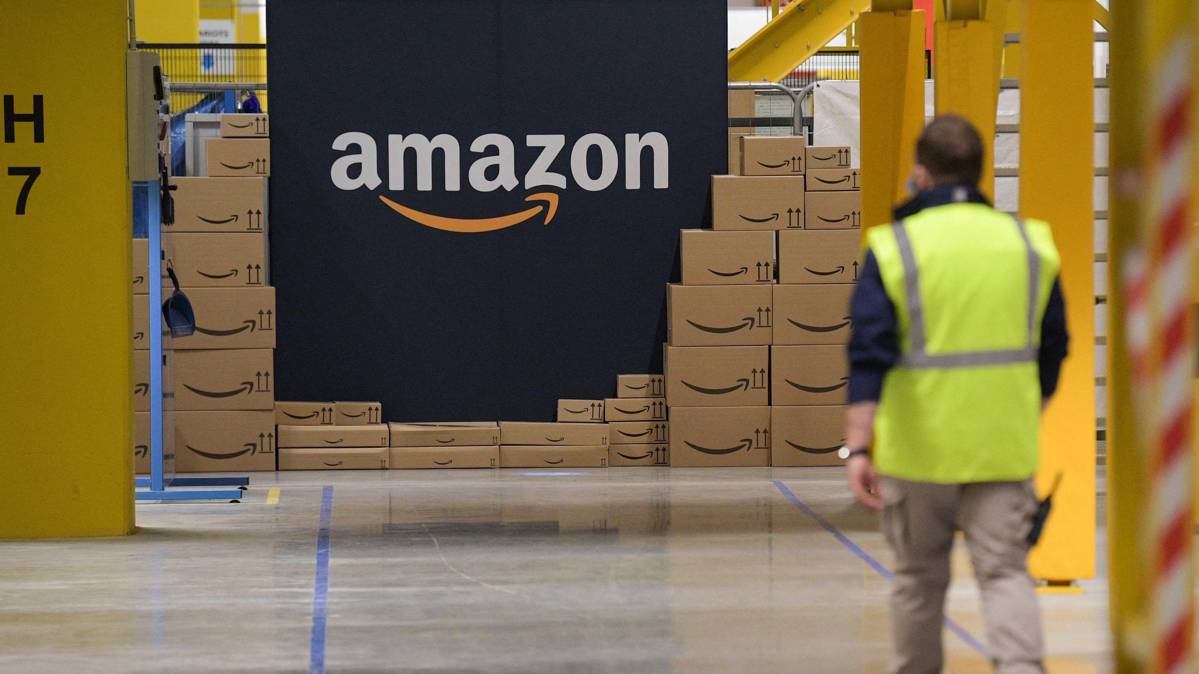
Amazon cũng đang hướng đến việc cắt giảm chi phí với nhiều mảng kinh doanh khi đối mặt với tình trạng lạm phát cao và nền kinh tế nhiều bất ổn
