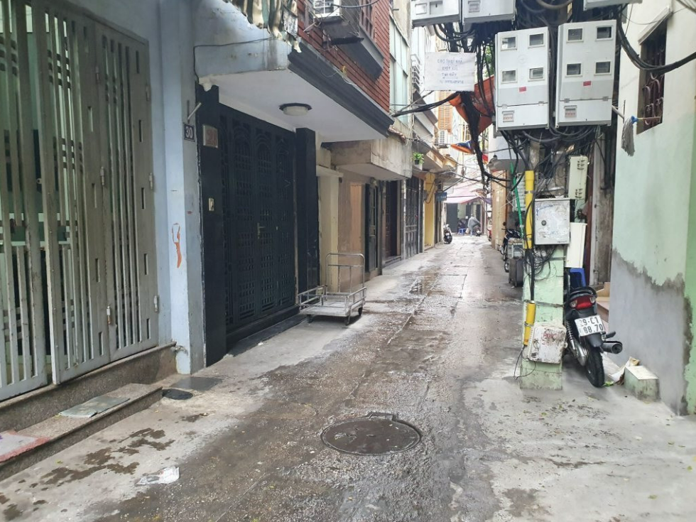 Mua nhà trong ngõ là kiểu sống để kiếm tiền còn mua chung cư là sử dụng tiền để sống. Ảnh minh họa