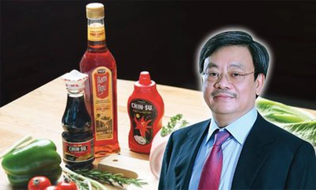 
Sau khi trở về Việt Nam sau những năm tháng khởi nghiệp nơi xa xứ, “ông trùm” mì gói ngày càng thành công trong việc xây dựng một đế chế hàng tiêu dùng nhanh
