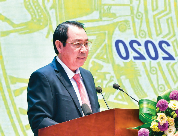 
Không chỉ đạt được những con số ấn tượng, Agribank dưới sự dẫn dắt của Tổng Giám đốc Tiết Văn Thành còn nhận được nhiều giải thưởng xuất sắc cả trong và ngoài nước
