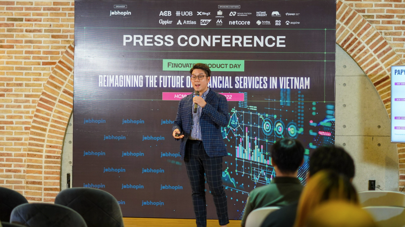 Kevin Tùng Nguyễn - Founder kiêm CEO của JobHopin chia sẻ trong buổi họp báo giới thiệu sự kiện “Finovate Product Day: Định hình tương lai ngành dịch vụ tài chính” do công ty tổ chức